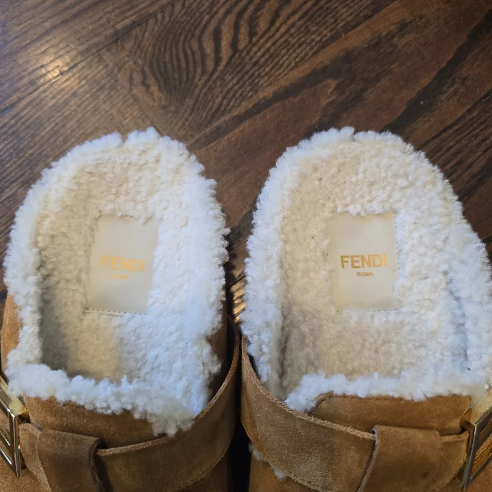 FENDI Feel FF Shearling Buckled Sabots Mules Slides Flat Clog Sandals - Picture 5 of 8